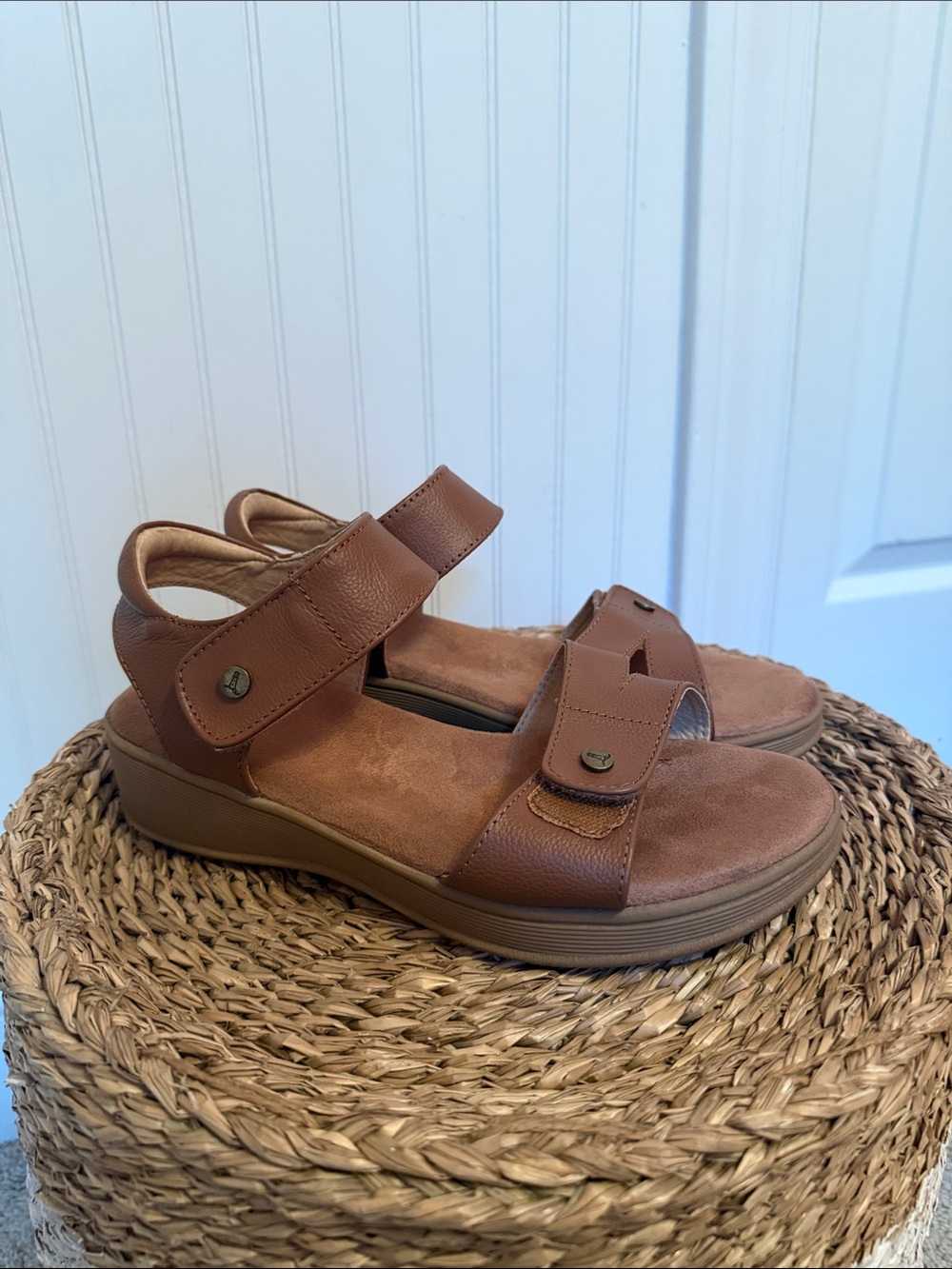 WOMENS LANDS END SANDALS SZ 8D